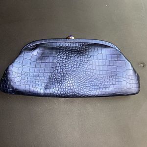 Cold water creek clutch